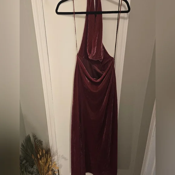 Zara Bloggers Favorite Raspberry Velvet Halter Dress Size Small - Picture 10 of 13